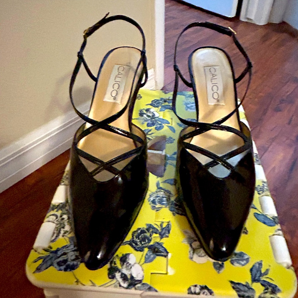 Pat and leather dress heels